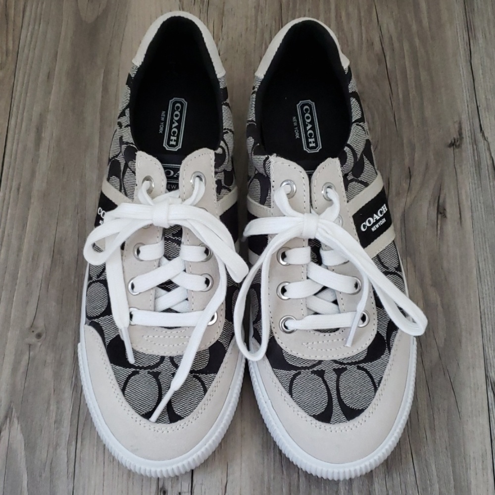 NWOT Coach Shoes black and white logo sneakers